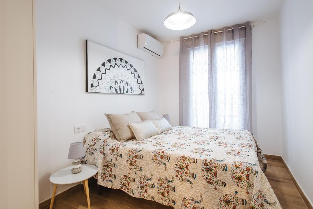 El Apartamento Del Reloj De Sol Sevilla Exteriör bild