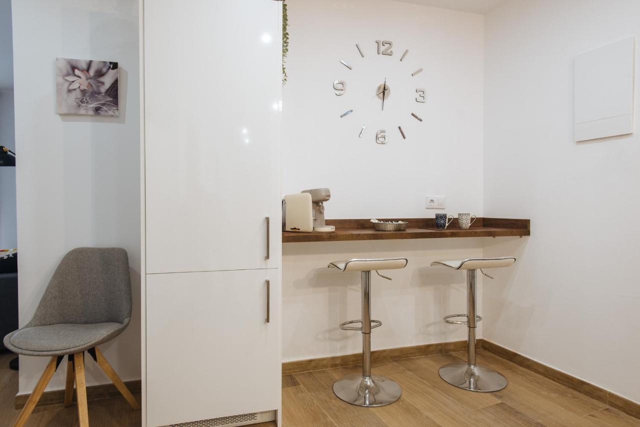 El Apartamento Del Reloj De Sol Sevilla Exteriör bild